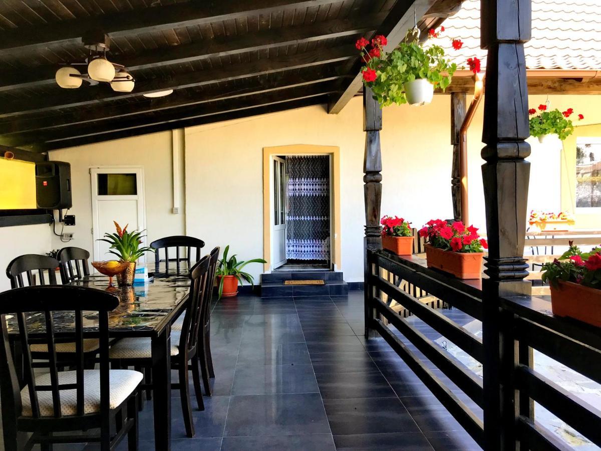 La Dory Appartement Satu Sugatag Buitenkant foto