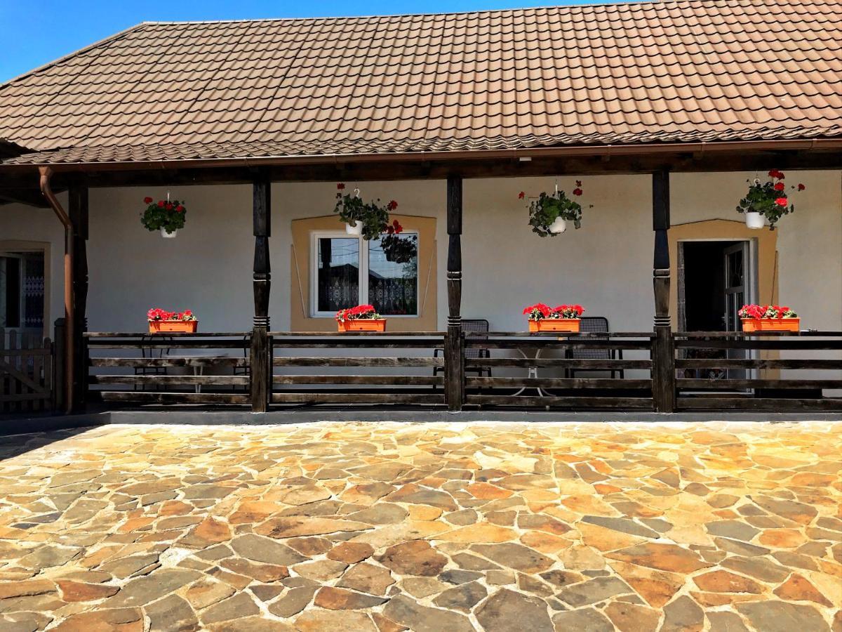 La Dory Appartement Satu Sugatag Buitenkant foto